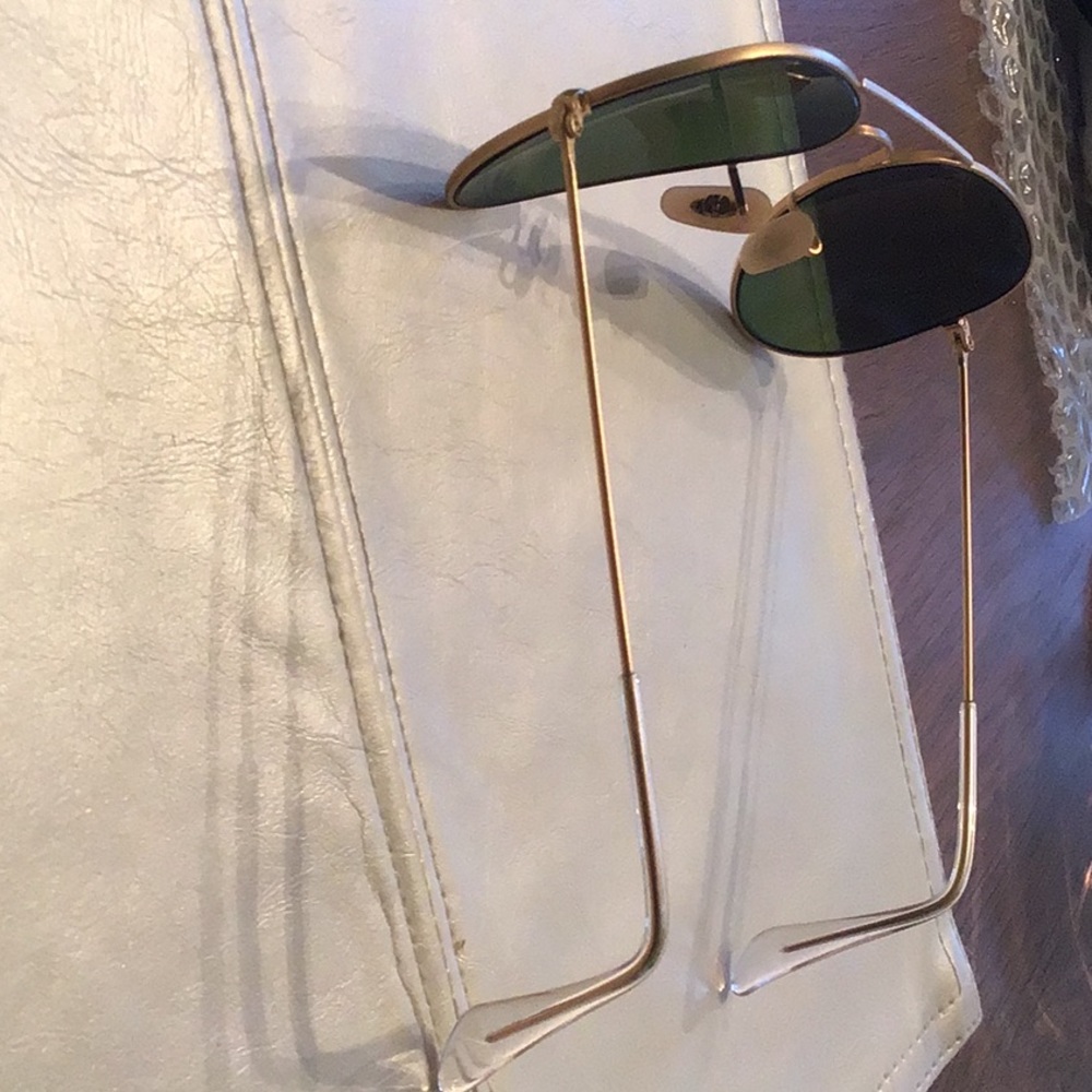 Sunglasses - Picture 2 of 5